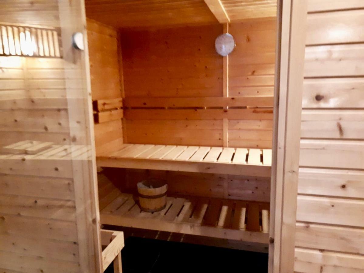 Villa Martensplek Met Sauna Tiendeveen Luaran gambar